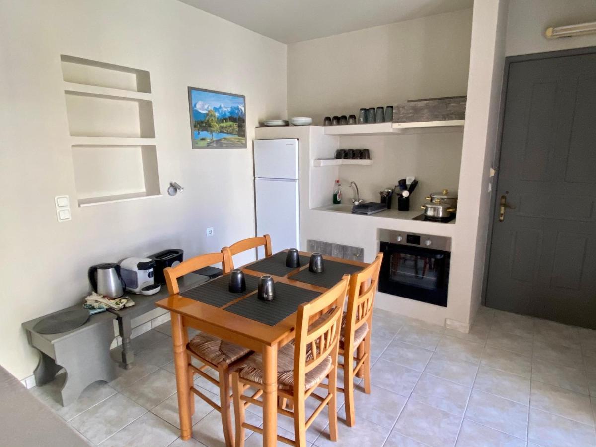 Pelagias Apartments Agia Efimia Екстериор снимка
