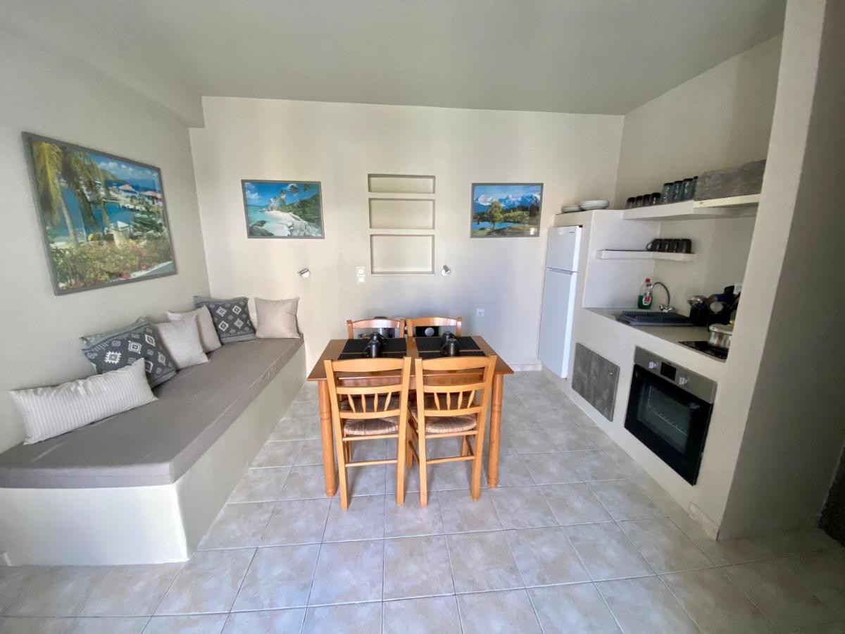 Pelagias Apartments Agia Efimia Екстериор снимка