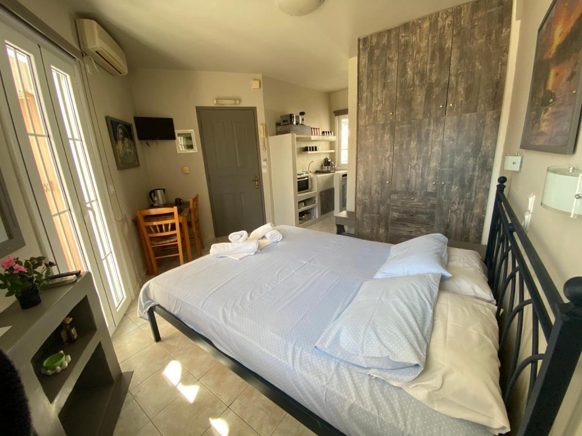 Pelagias Apartments Agia Efimia Екстериор снимка