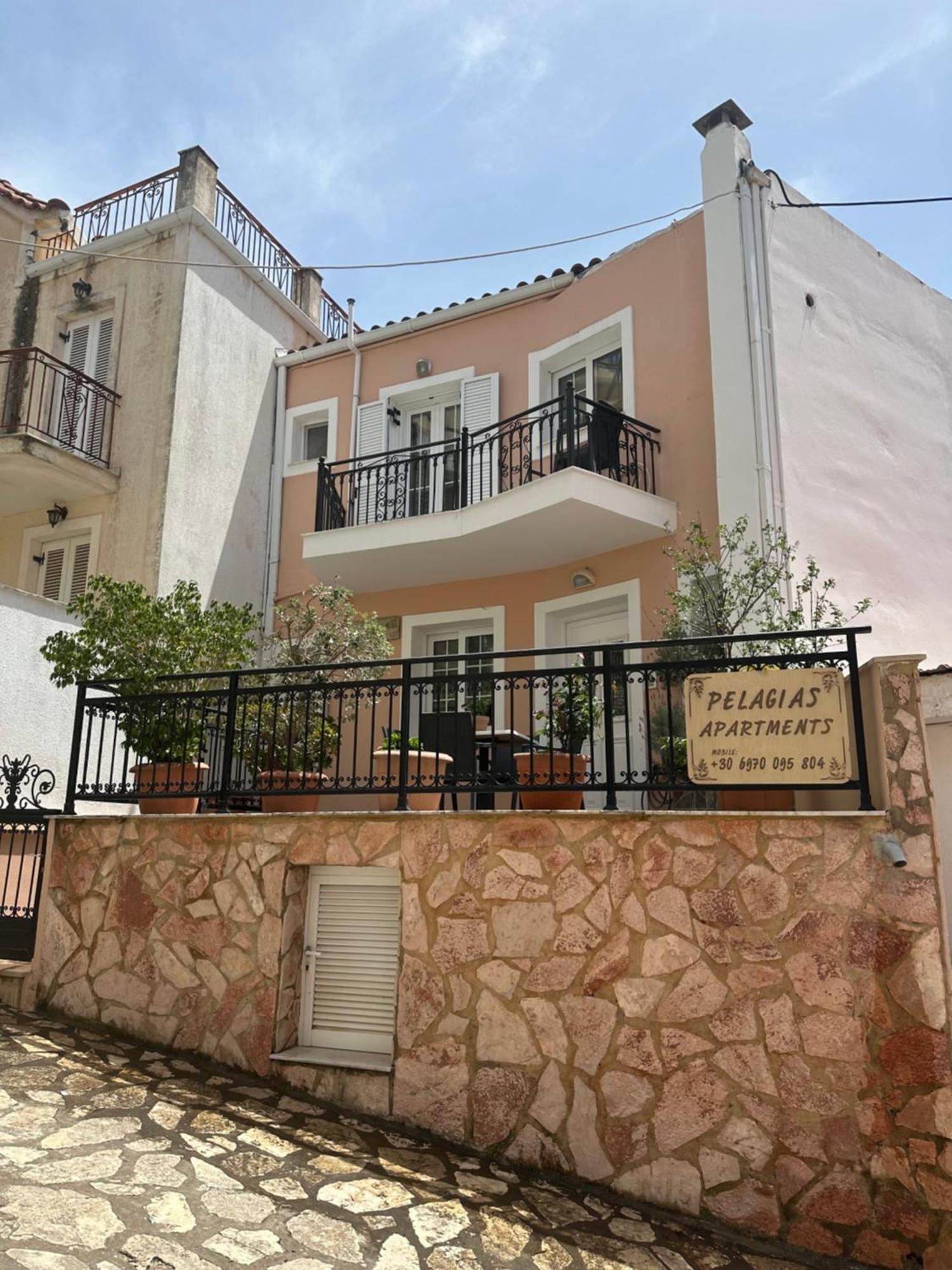 Pelagias Apartments Agia Efimia Екстериор снимка